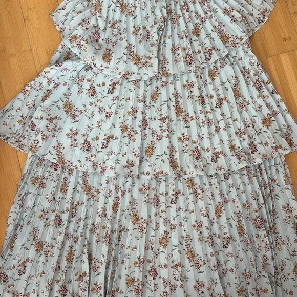 NWT Lulus Cascading Crush pale blue floral print tiered bustier midi dress - Picture 5 of 7